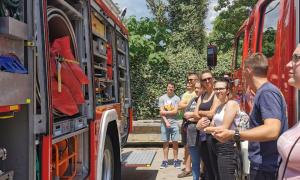 Studenti posjetili Javnu vatrogasnu postrojbu Grada Rijeke